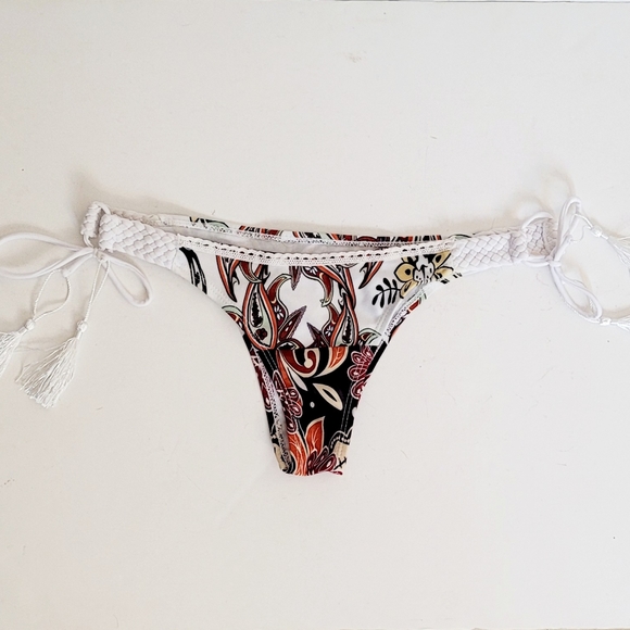 NWOT Bikini Bottom - Picture 3 of 8